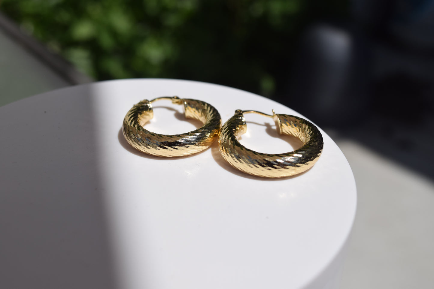 Twist Gold hoop