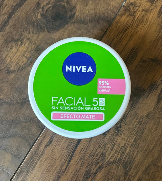 NIVEA EFECTO MATE